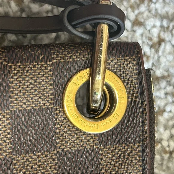 Louis Vuitton South Bank Besace - Picture 16 of 16